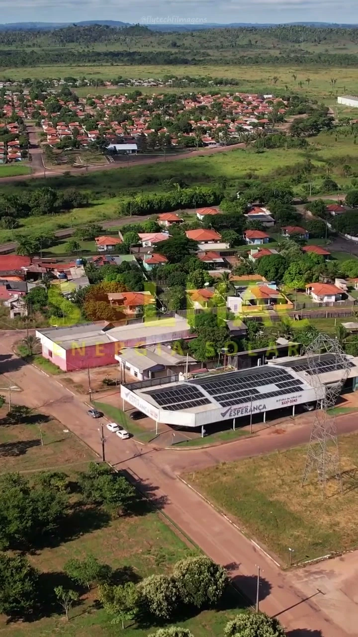 Uma instalação vista do alto — frame de vídeo
